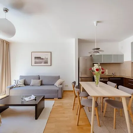 Wygodny Apartament Przy Dworcu Krakow Exterior photo